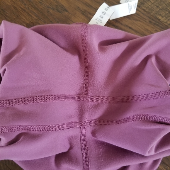 LULULEMON Vintage Plum Align Leggings 25" Sz 2 - Picture 7 of 8